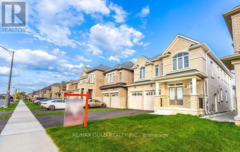 35 Academy Drive, Brampton, Ontario  L6P 3C9 - Photo 2 - W12494750