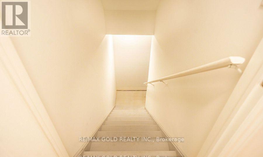 35 Academy Drive, Brampton, Ontario  L6P 3C9 - Photo 20 - W12494750