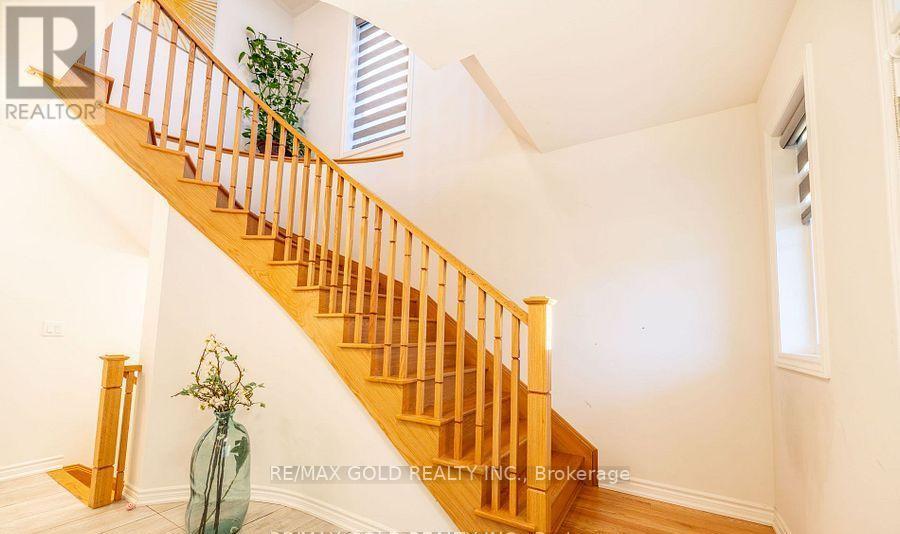 35 Academy Drive, Brampton, Ontario  L6P 3C9 - Photo 21 - W12494750