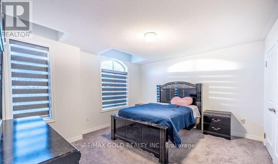 35 Academy Drive, Brampton, Ontario  L6P 3C9 - Photo 22 - W12494750