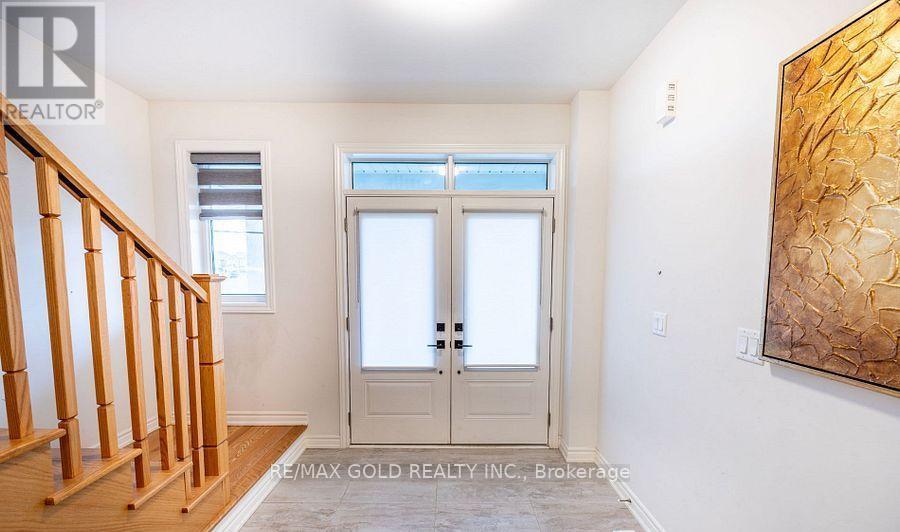 35 Academy Drive, Brampton, Ontario  L6P 3C9 - Photo 5 - W12494750