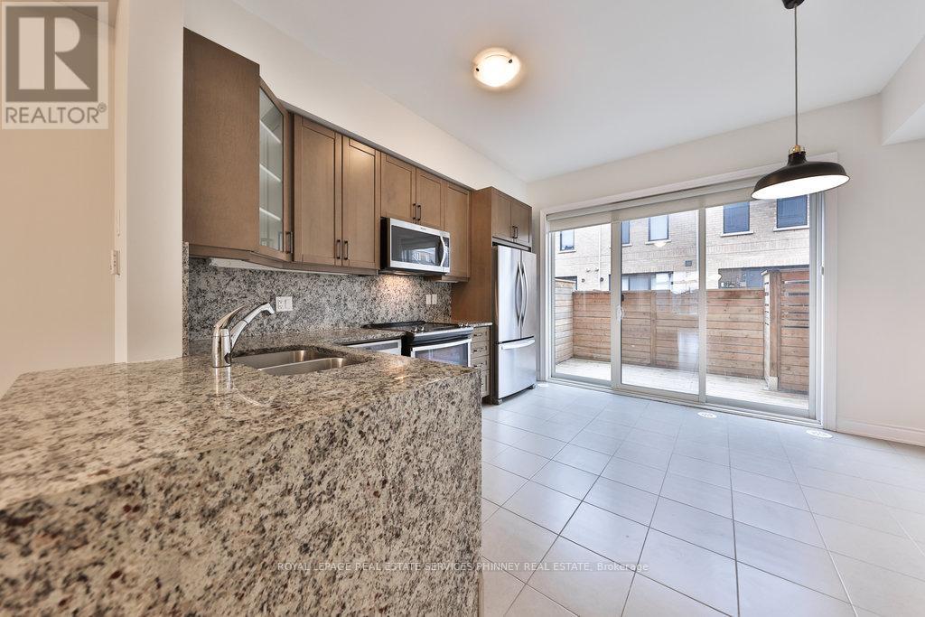 7 - 2160 Trafalgar Road, Oakville, Ontario  L6H 7H2 - Photo 14 - W12494762