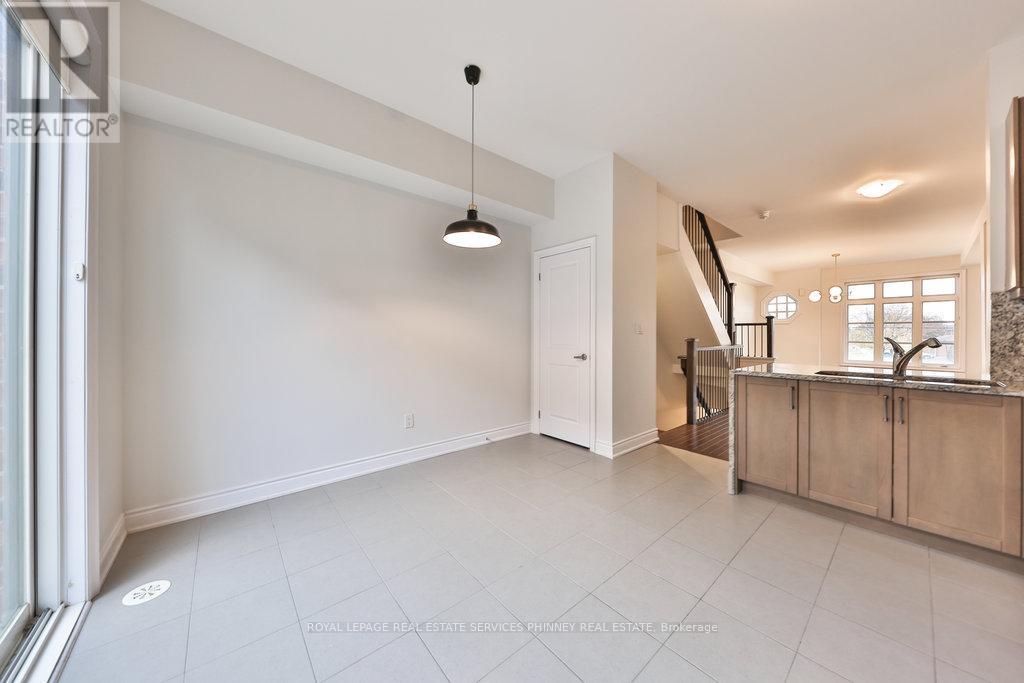 7 - 2160 Trafalgar Road, Oakville, Ontario  L6H 7H2 - Photo 15 - W12494762