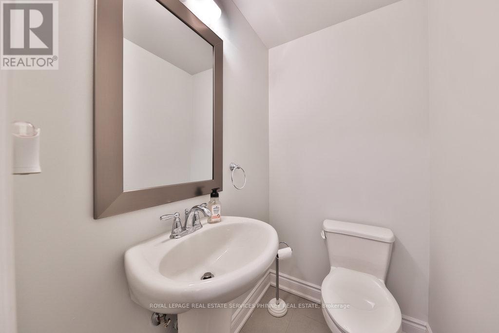 7 - 2160 Trafalgar Road, Oakville, Ontario  L6H 7H2 - Photo 7 - W12494762