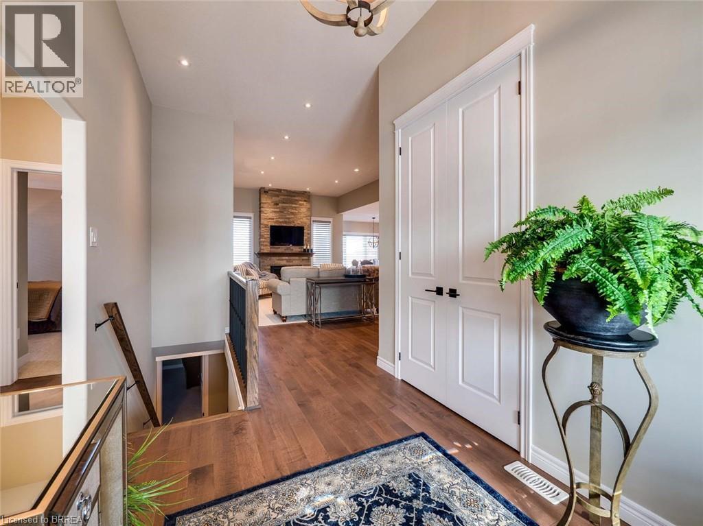 32 Patten Drive, St. George, Ontario  N0E 1N0 - Photo 3 - 40784636