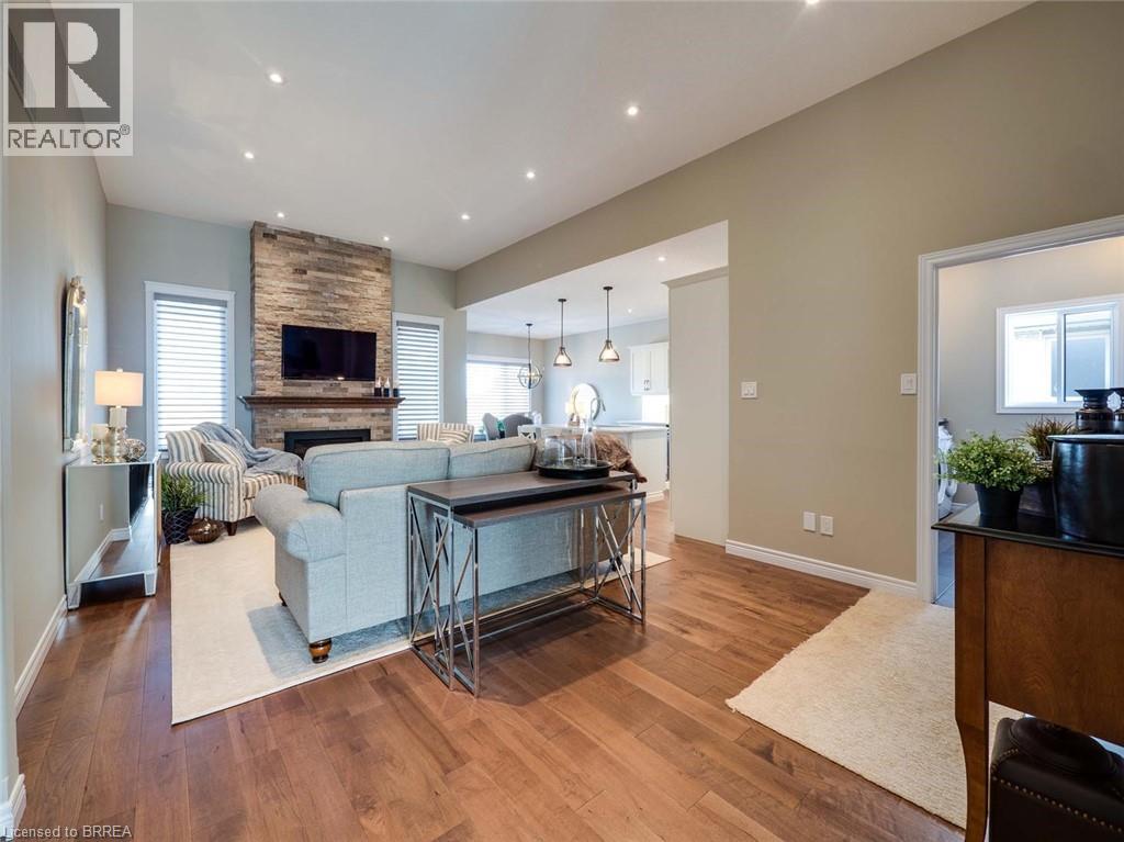 32 Patten Drive, St. George, Ontario  N0E 1N0 - Photo 4 - 40784636