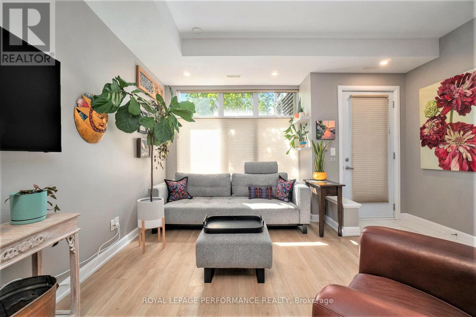 1 - 509 Gladstone Avenue, Ottawa, Ontario  K1R 5N9 - Photo 3 - X12494812