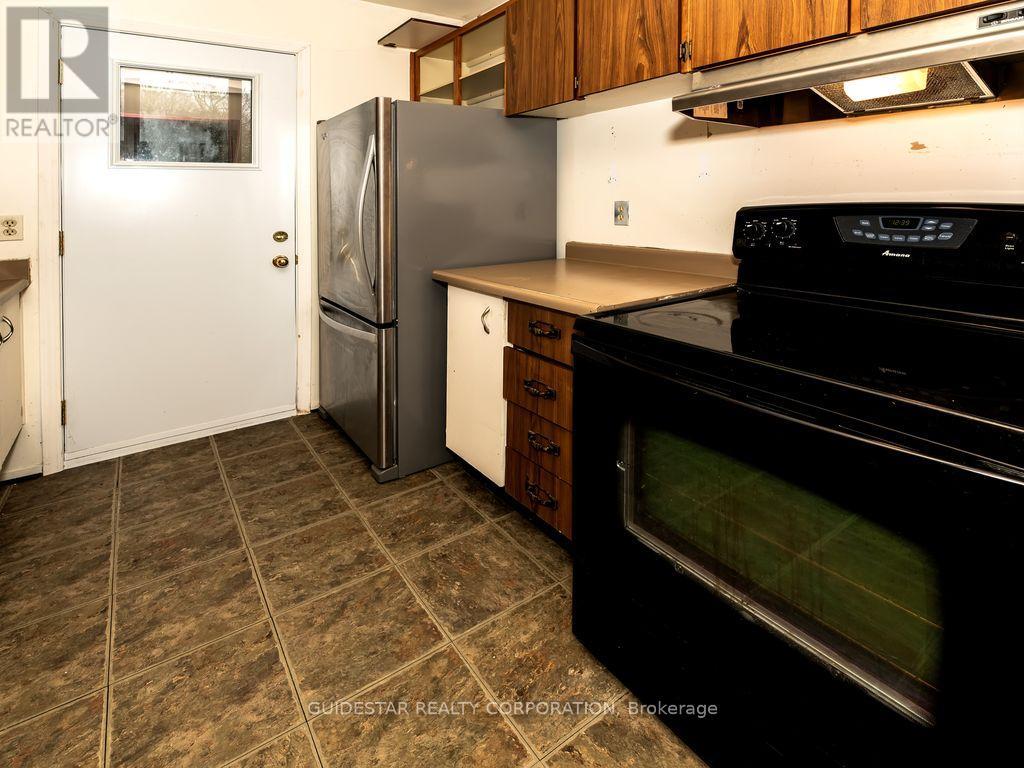 122 Renova Private, Ottawa, Ontario  K1G 4C6 - Photo 11 - X12494822