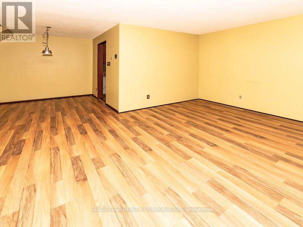 122 Renova Private, Ottawa, Ontario  K1G 4C6 - Photo 9 - X12494822