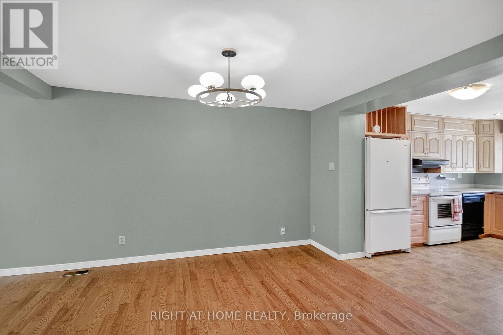 90 Sherway Drive, Ottawa, Ontario  K2J 1N8 - Photo 11 - X12494832