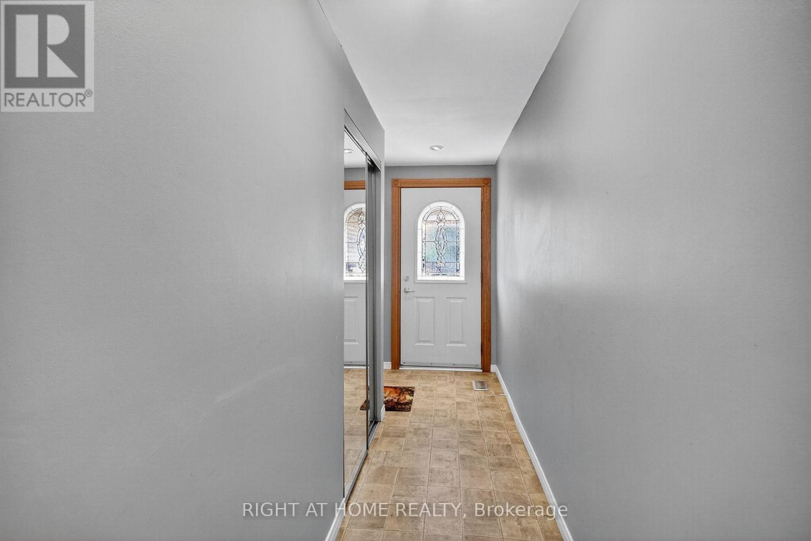 90 Sherway Drive, Ottawa, Ontario  K2J 1N8 - Photo 4 - X12494832