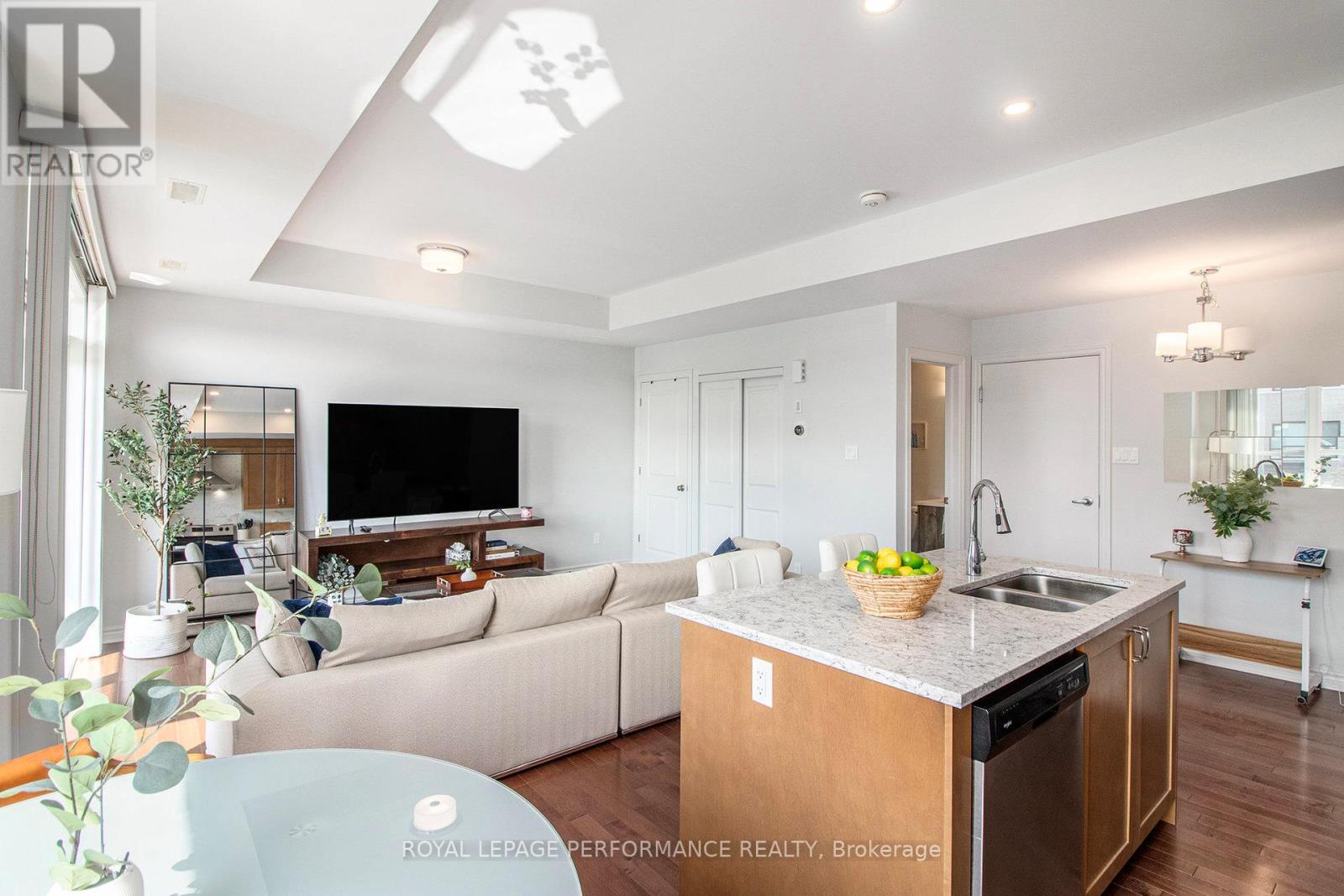 84 Carabiner Private, Ottawa, Ontario  K1W 0L7 - Photo 7 - X12494858