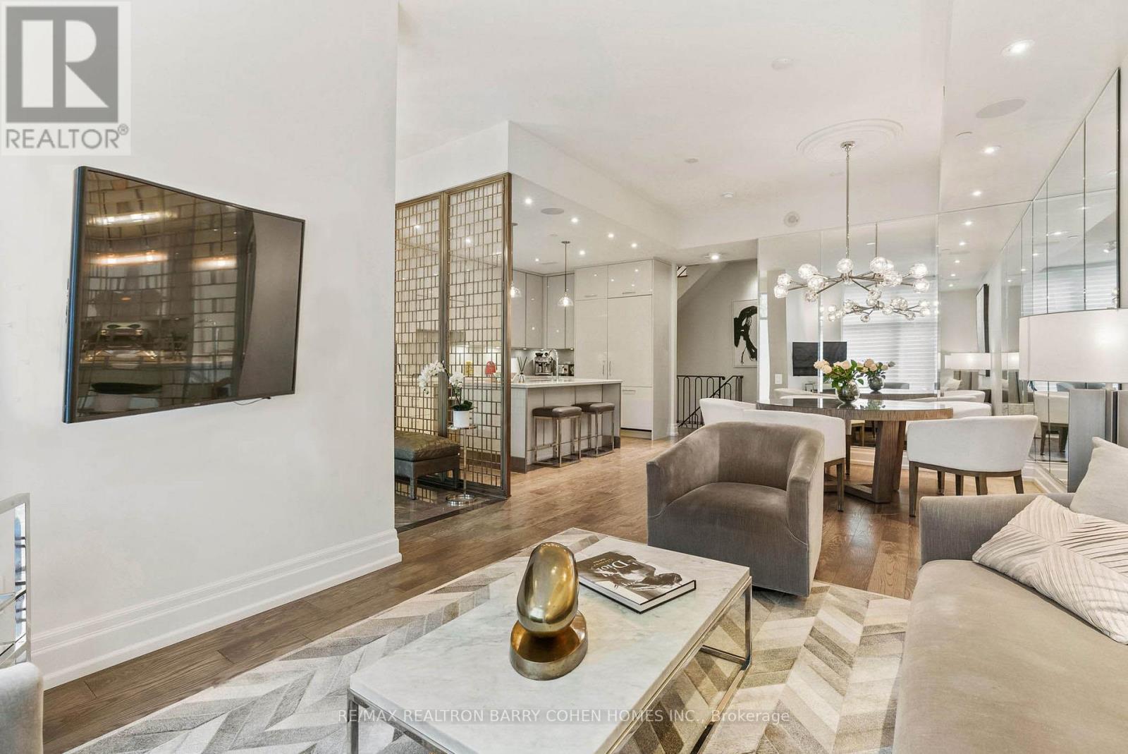 133 Pears Avenue, Toronto, Ontario  M5R 1T3 - Photo 6 - C12487824