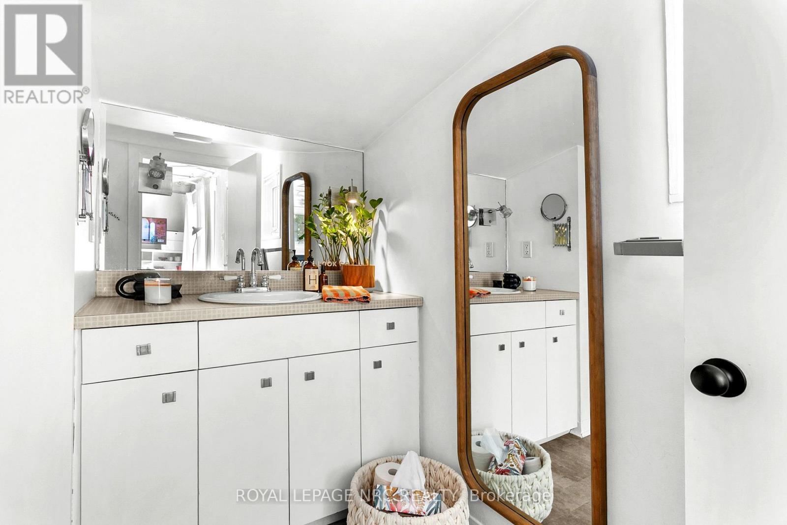 391 Cambridge Road W, Fort Erie (Crystal Beach), Ontario  L0S 1B0 - Photo 32 - X12494798