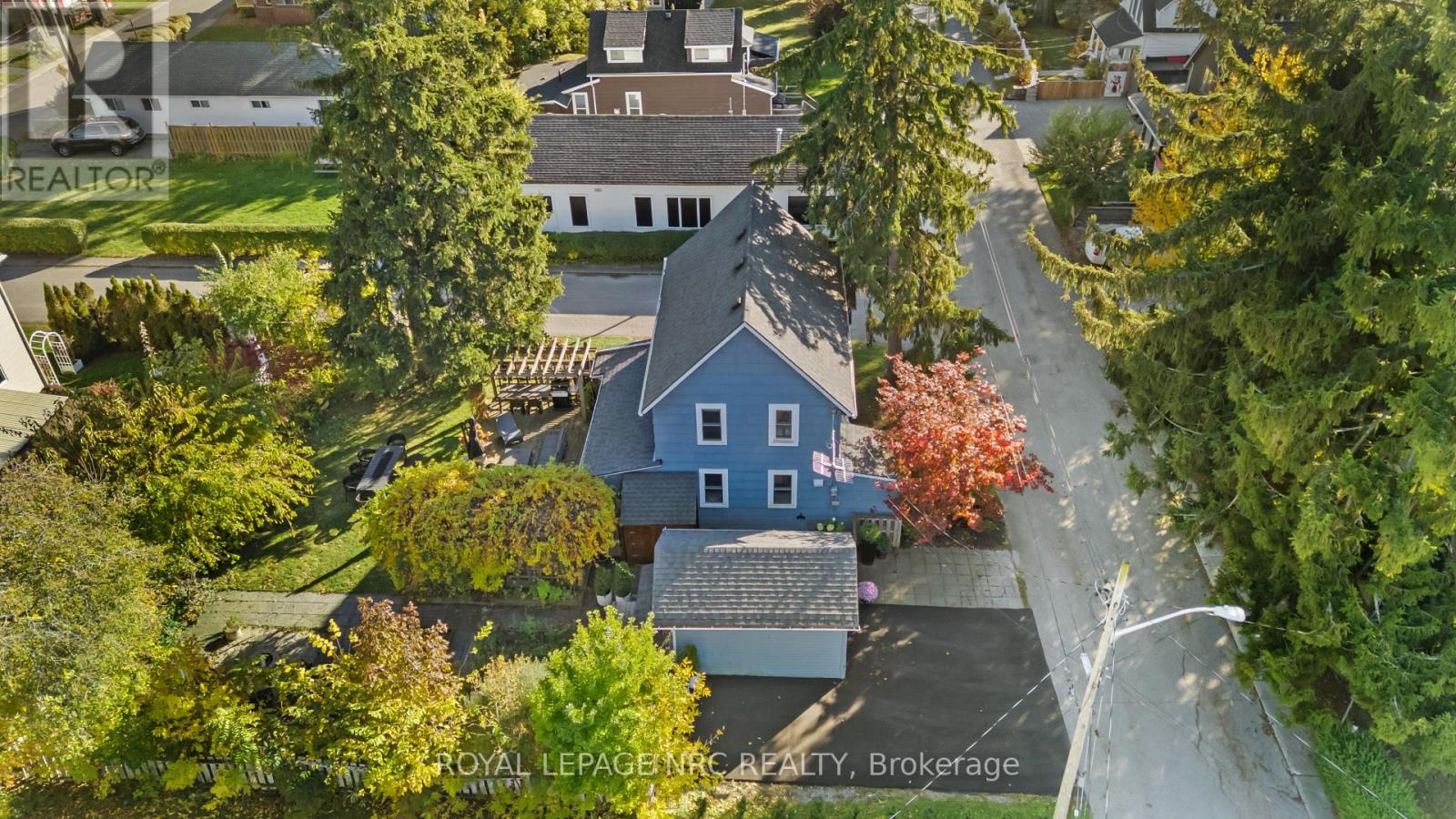 391 Cambridge Road W, Fort Erie (Crystal Beach), Ontario  L0S 1B0 - Photo 5 - X12494798