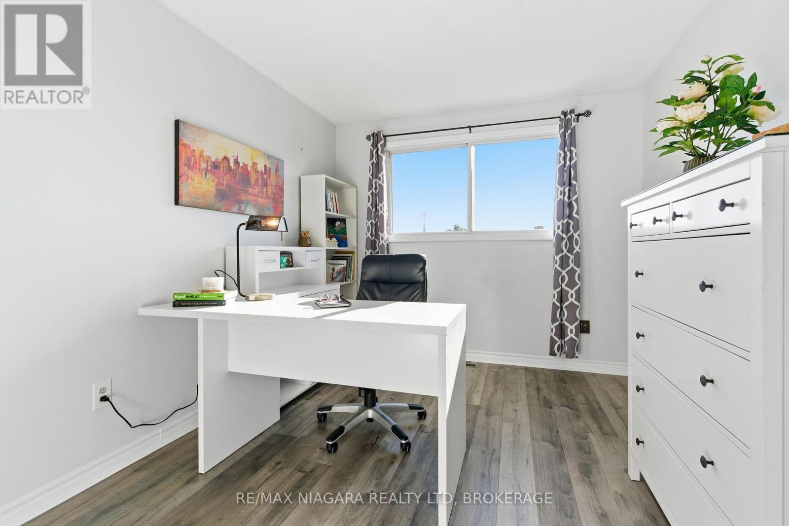 4549 Juniper Court, Lincoln (Beamsville), Ontario  L3J 0C8 - Photo 18 - X12494894