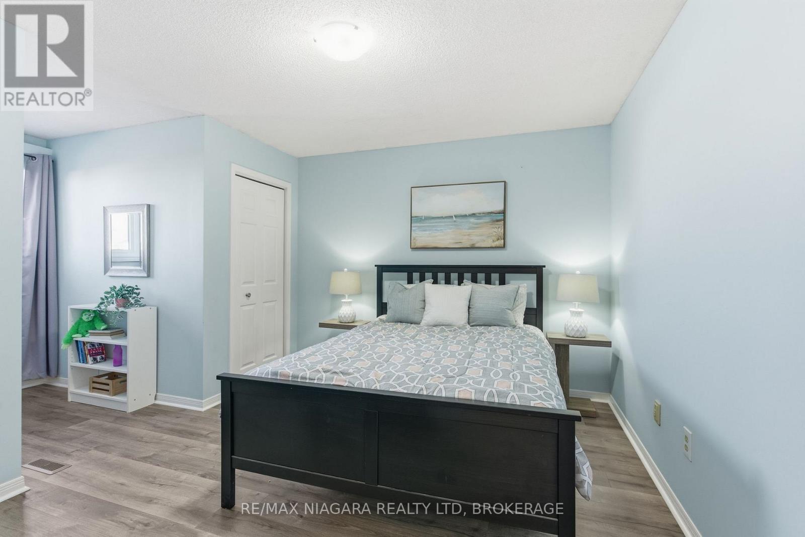 4549 Juniper Court, Lincoln (Beamsville), Ontario  L3J 0C8 - Photo 22 - X12494894