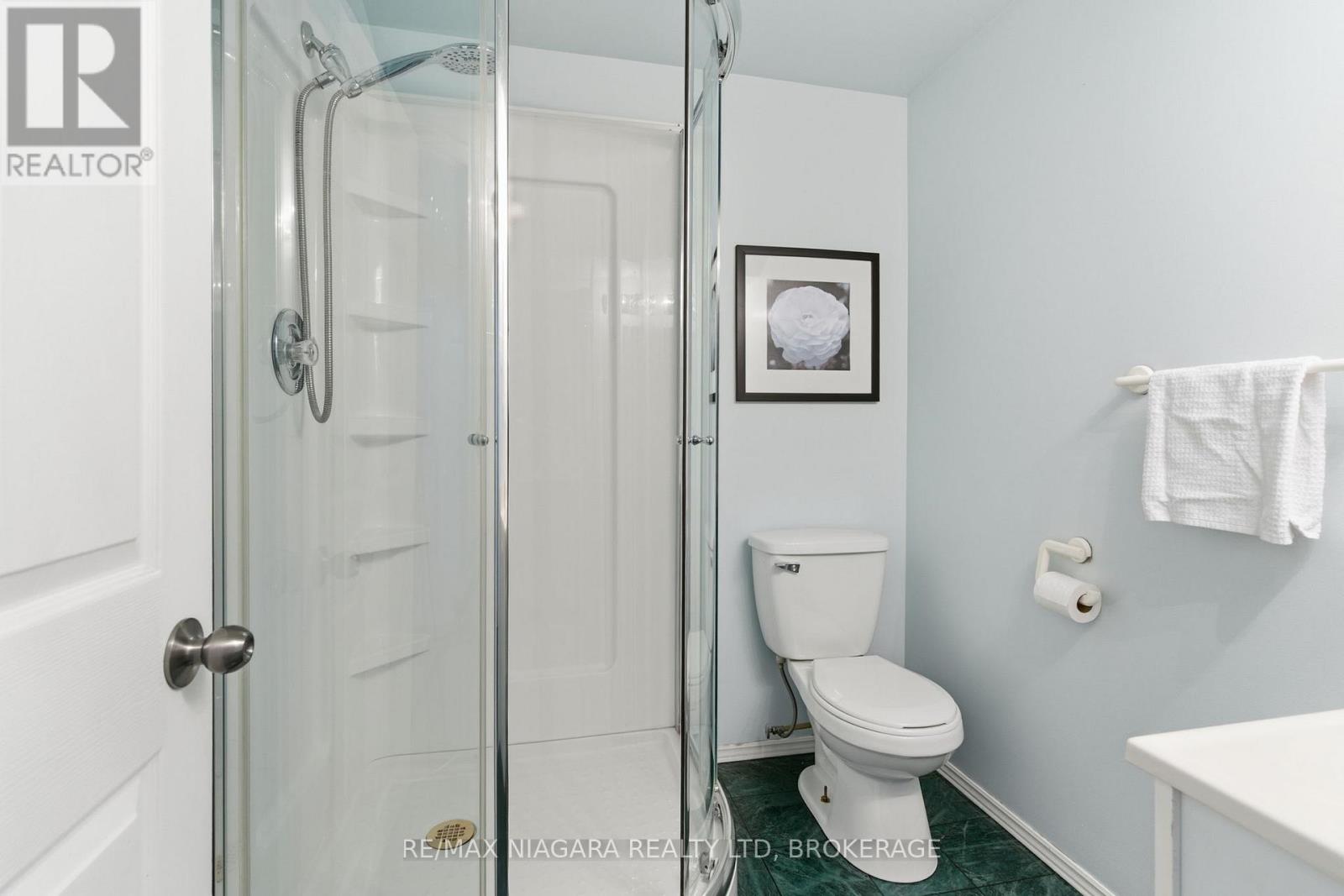 4549 Juniper Court, Lincoln (Beamsville), Ontario  L3J 0C8 - Photo 25 - X12494894