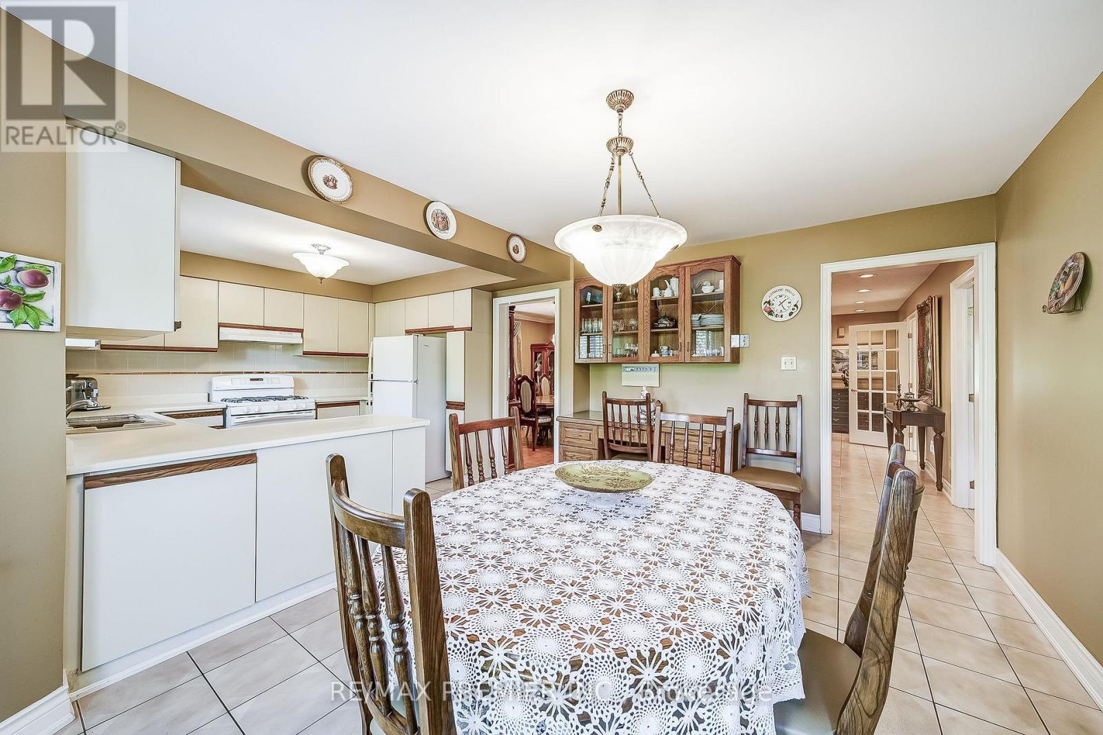 300 Belview Avenue, Vaughan, Ontario  L4L 7V7 - Photo 11 - N12442678