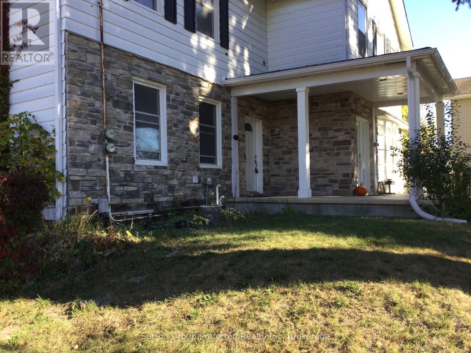 234 Victoria Street, Ingersoll, Ontario  N5C 2N1 - Photo 3 - X12494842