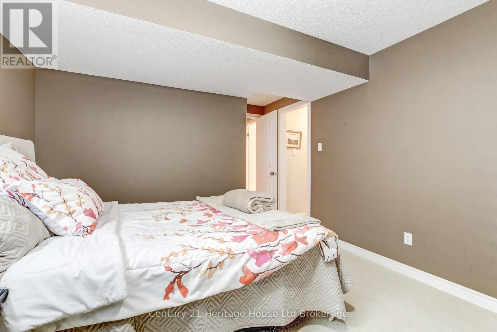 596 Lakeview Drive, Woodstock, Ontario  N4T 0A5 - Photo 26 - X12494852