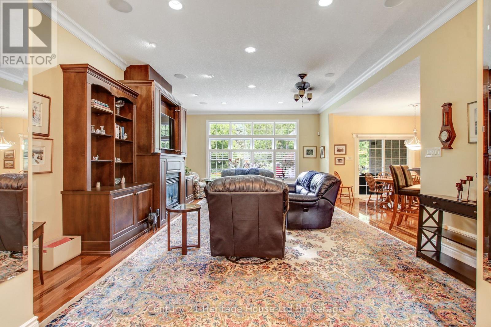 596 Lakeview Drive, Woodstock, Ontario  N4T 0A5 - Photo 9 - X12494852