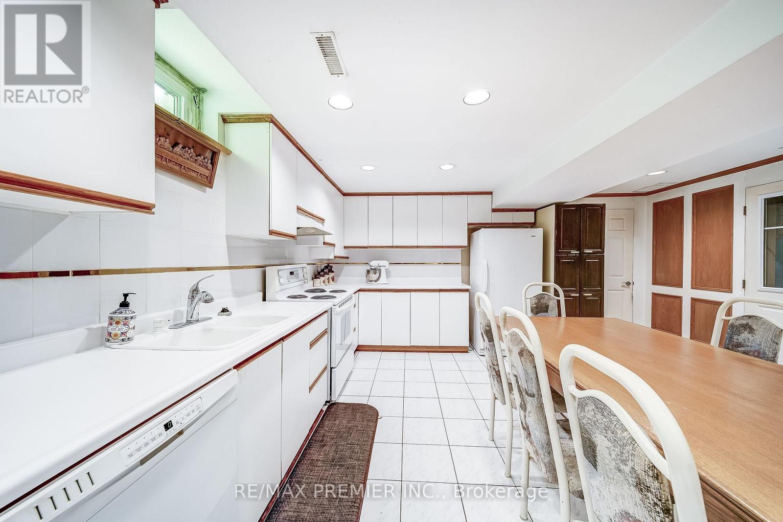 300 Belview Avenue, Vaughan, Ontario  L4L 7V7 - Photo 25 - N12442678