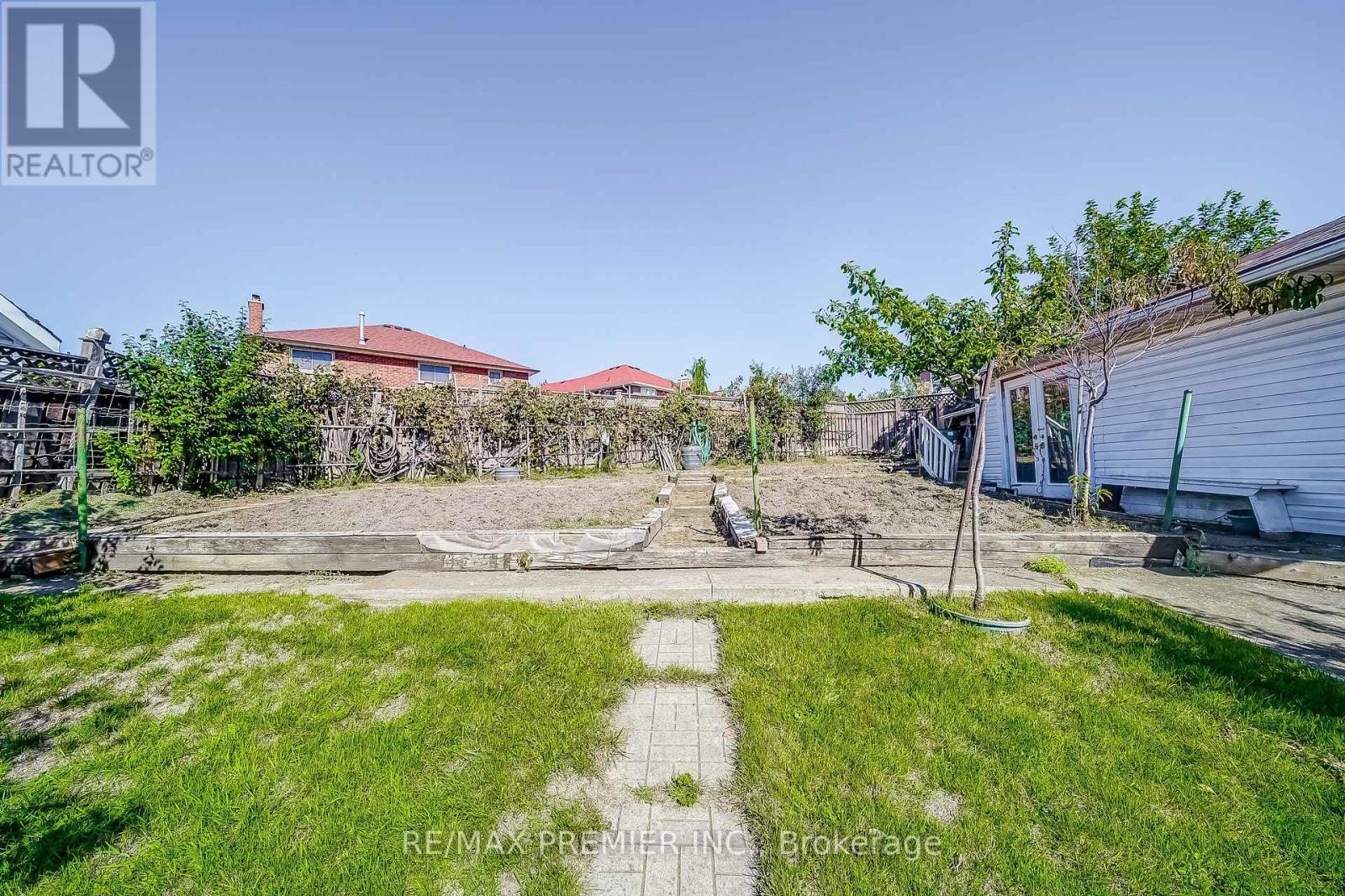 300 Belview Avenue, Vaughan, Ontario  L4L 7V7 - Photo 32 - N12442678