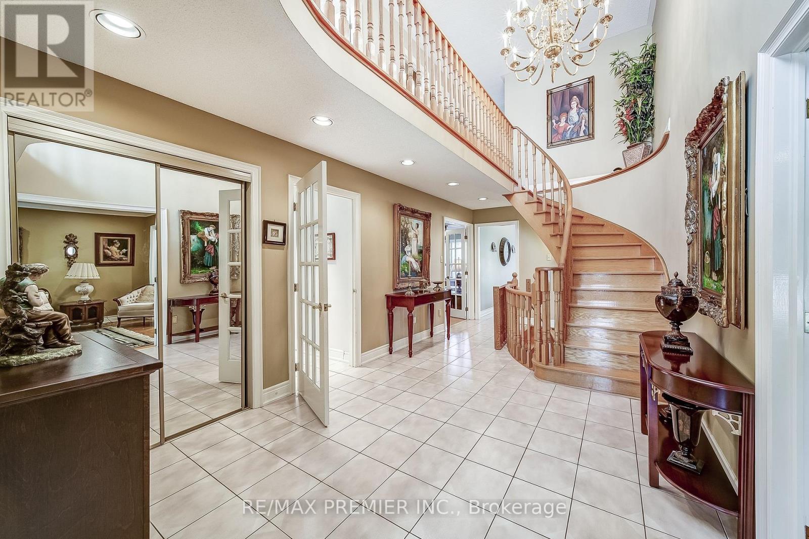 300 Belview Avenue, Vaughan, Ontario  L4L 7V7 - Photo 4 - N12442678