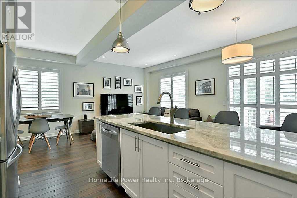 63 Southshore Crescent, Hamilton, Ontario  L8E 0J3 - Photo 11 - X12494826