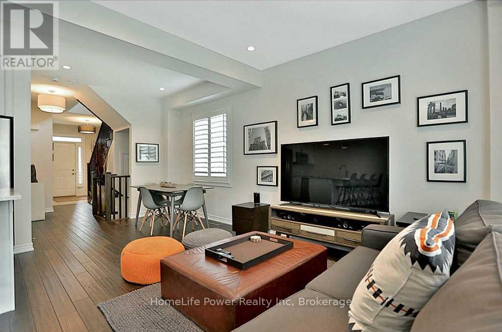 63 Southshore Crescent, Hamilton, Ontario  L8E 0J3 - Photo 3 - X12494826