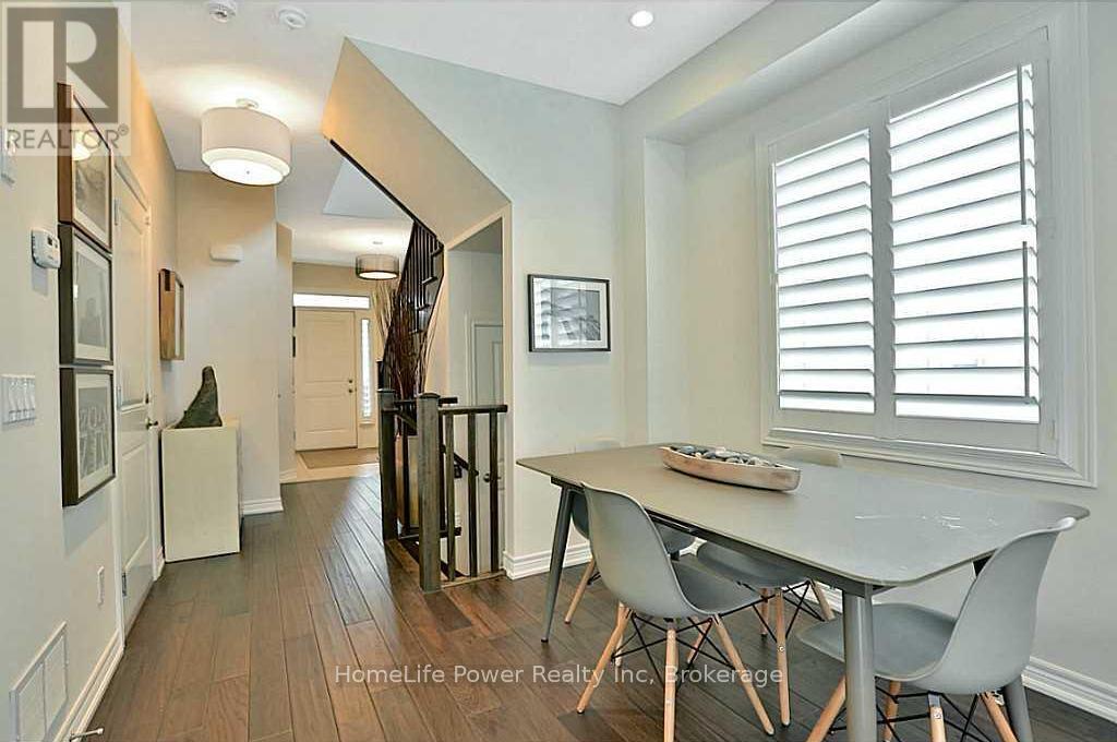 63 Southshore Crescent, Hamilton, Ontario  L8E 0J3 - Photo 4 - X12494826