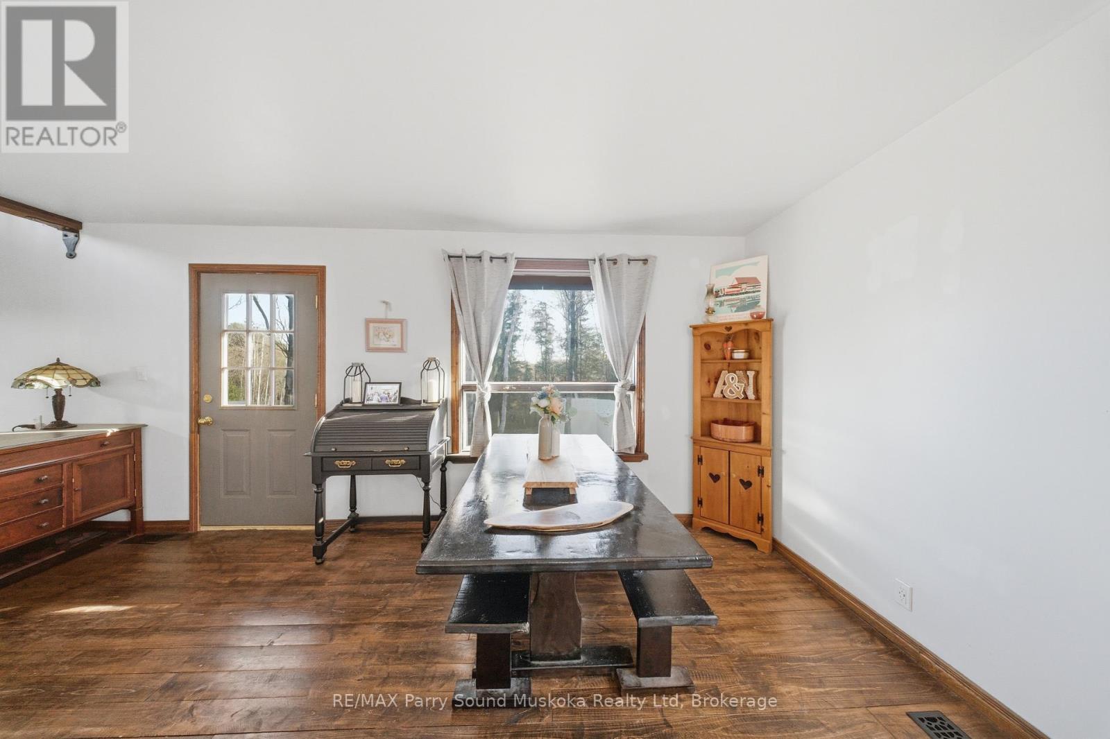 520 Centre Road, Mckellar, Ontario  P2A 0B4 - Photo 7 - X12494882