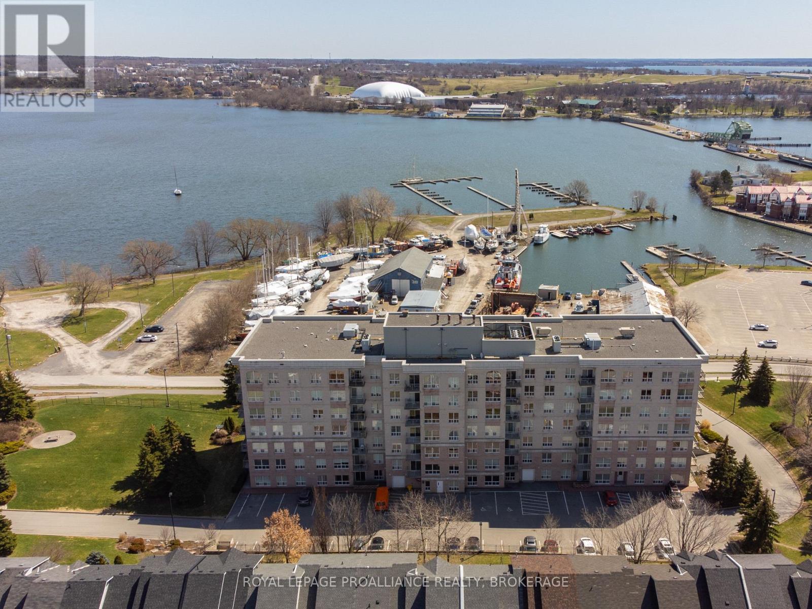 205 - 350 WELLINGTON STREET, Kingston, Ontario