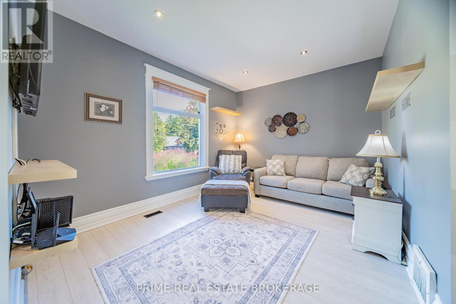 11 Briscoe Street E, London South, Ontario  N6C 1W8 - Photo 21 - X12473847