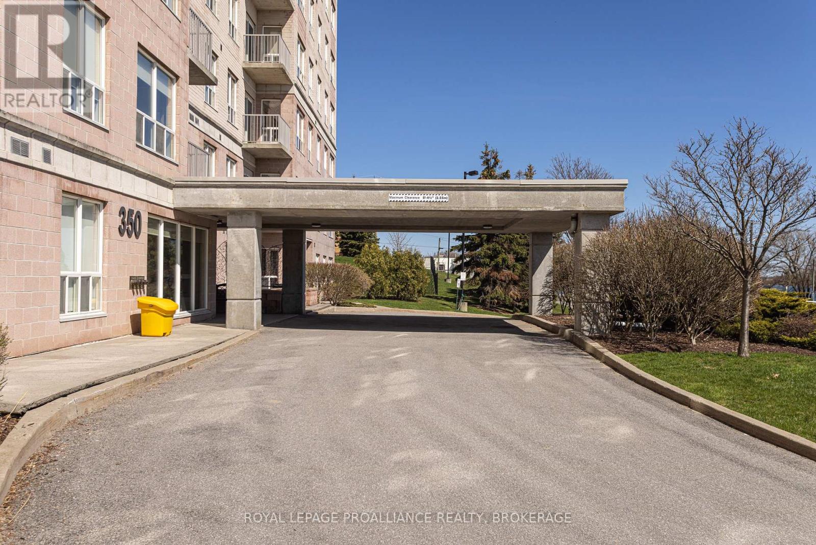 205 - 350 Wellington Street, Kingston, Ontario  K7K 7J7 - Photo 4 - X12494760