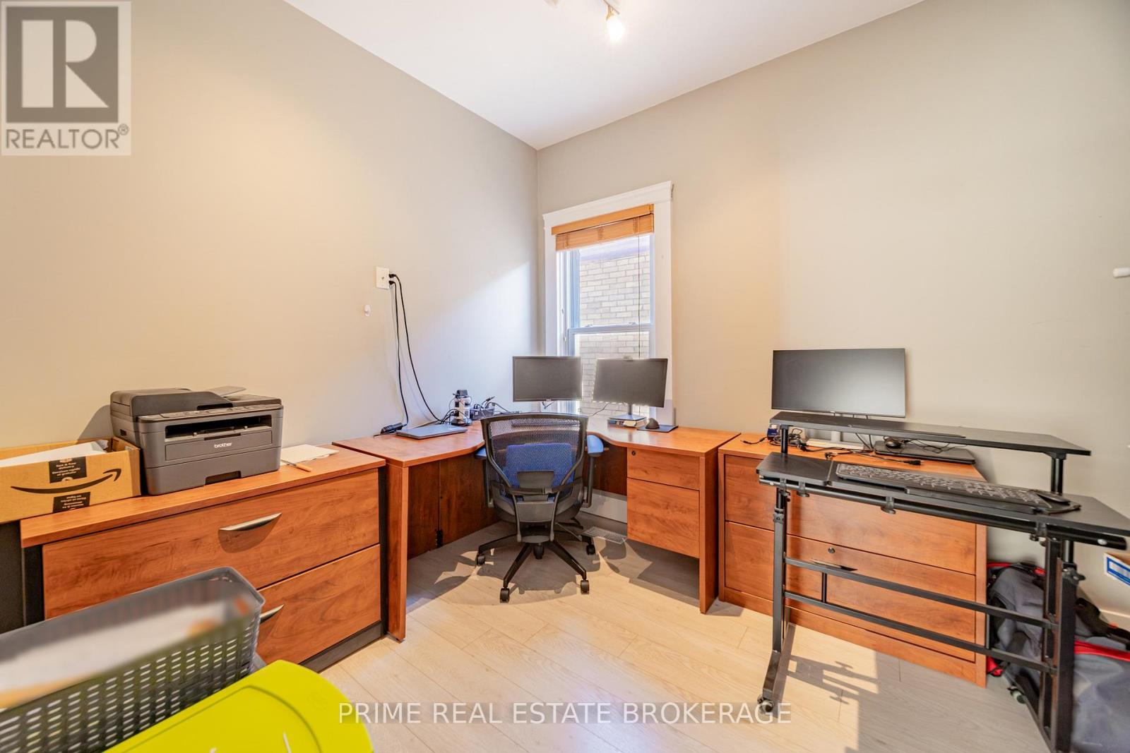 11 Briscoe Street E, London South, Ontario  N6C 1W8 - Photo 25 - X12473847