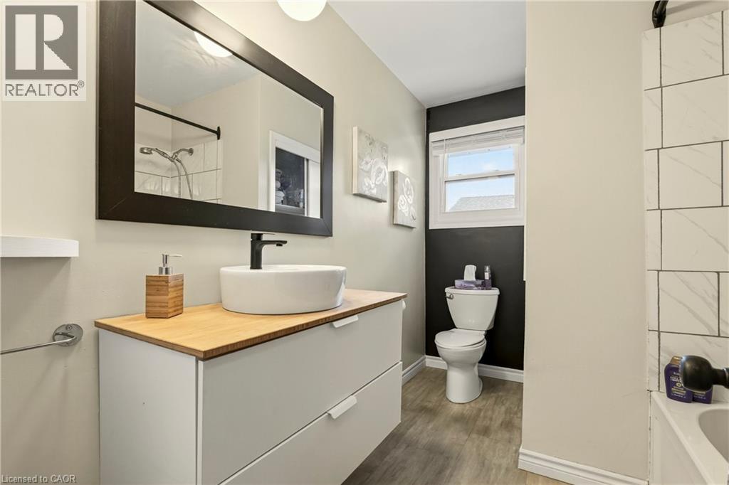 12 Ridley Heights Drive, St. Catharines, Ontario  L2S 2J2 - Photo 24 - 40784644