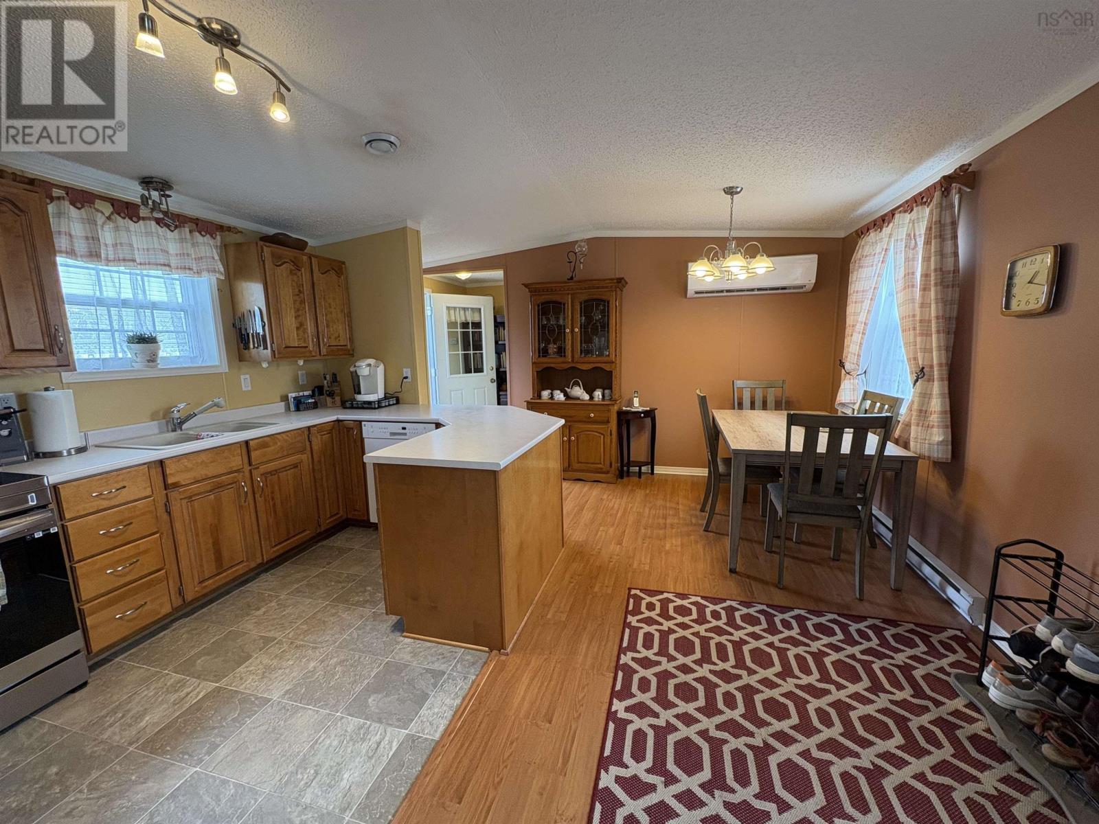 1056 Park Lane, Westville, Nova Scotia  B0K 2A0 - Photo 5 - 202522755