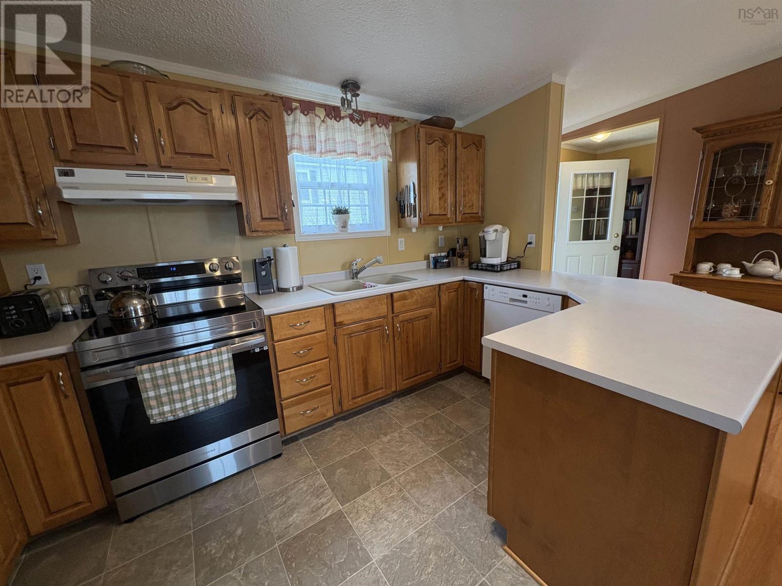 1056 Park Lane, Westville, Nova Scotia  B0K 2A0 - Photo 6 - 202522755