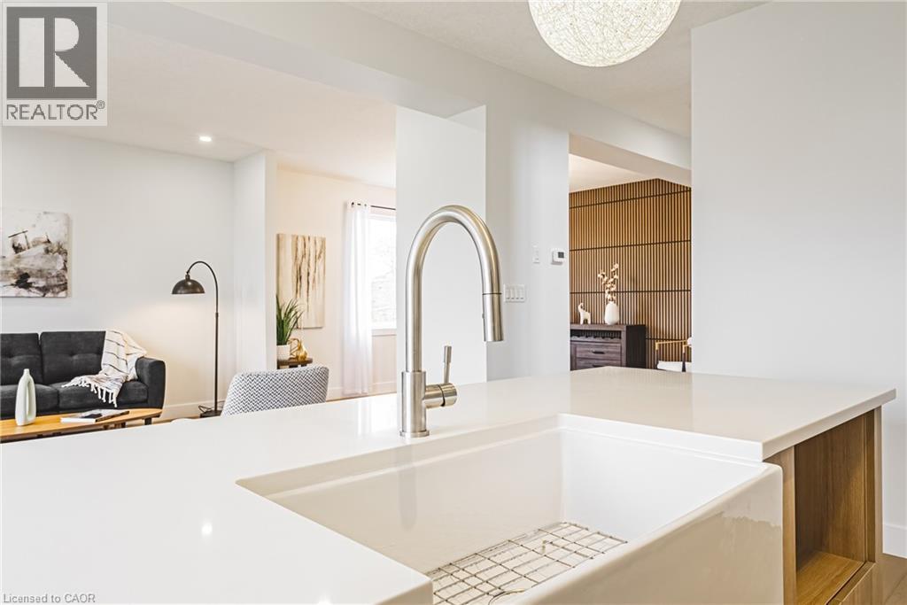 546 Benninger Drive, Kitchener, Ontario  N2E 0E9 - Photo 9 - 40781072