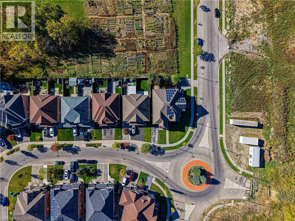 8 Summerberry Way, Hamilton, Ontario  L9B 0G2 - Photo 24 - 40782174