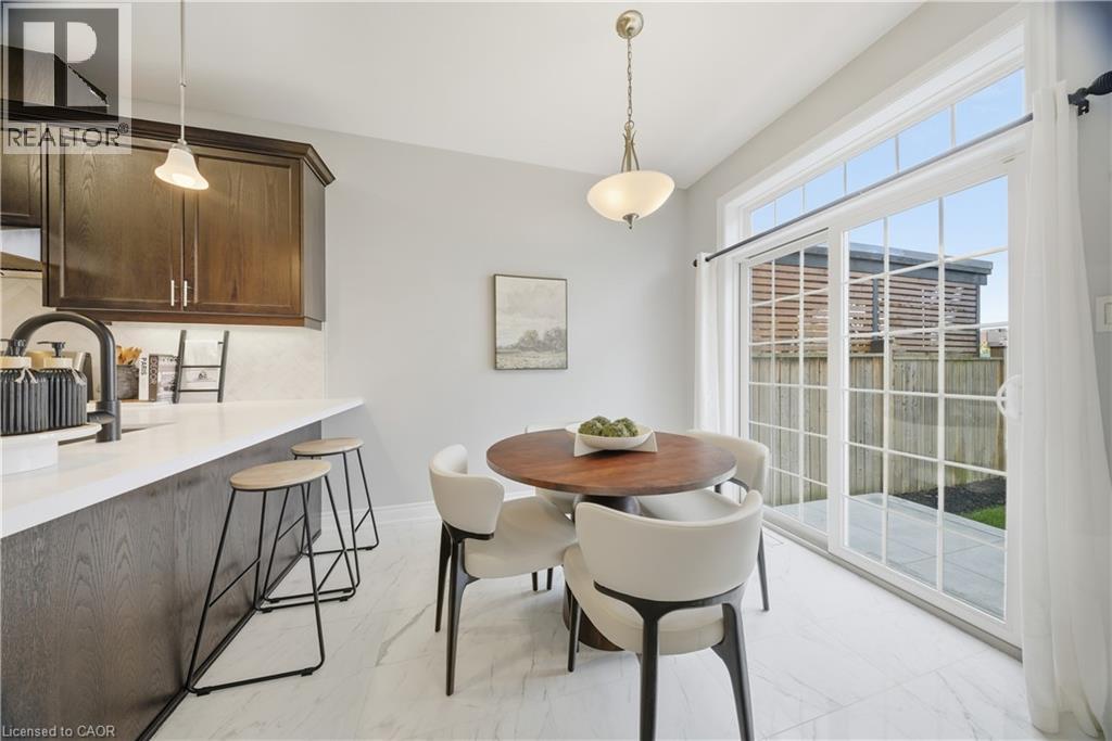 8 Summerberry Way, Hamilton, Ontario  L9B 0G2 - Photo 12 - 40782174