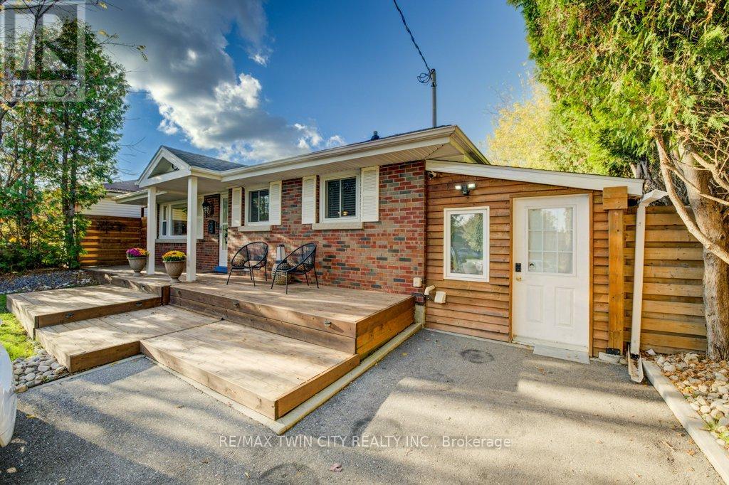 18 Hilltop Drive, Cambridge, Ontario  N1R 1S9 - Photo 4 - X12462920