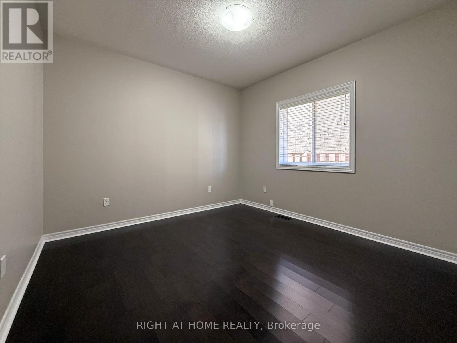 1294 Baseline Road, Hamilton, Ontario  L8E 0E4 - Photo 6 - X12492046