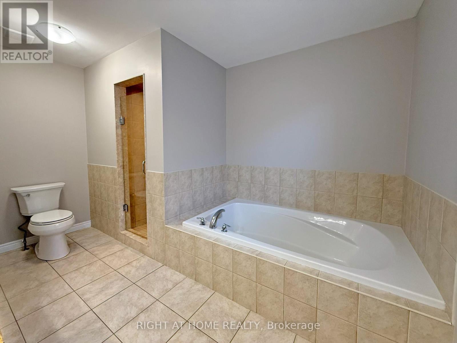 1294 Baseline Road, Hamilton, Ontario  L8E 0E4 - Photo 22 - X12492046