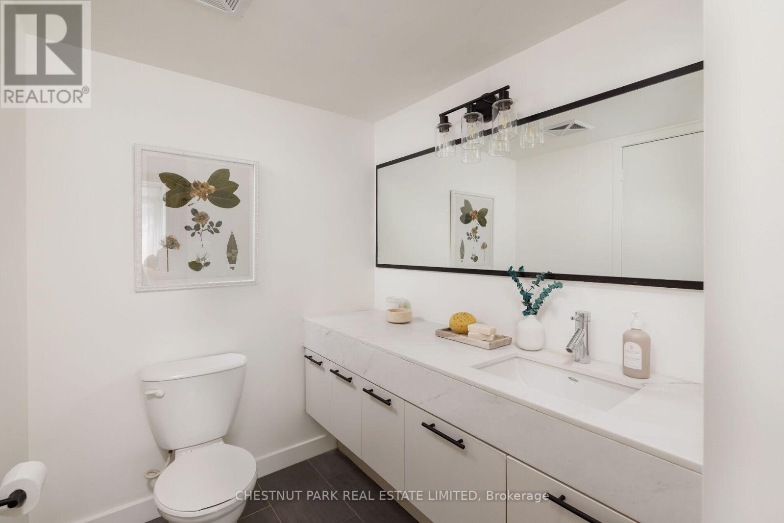 501 - 21 Nelson Street, Toronto, Ontario  M5V 3H9 - Photo 27 - C12494774