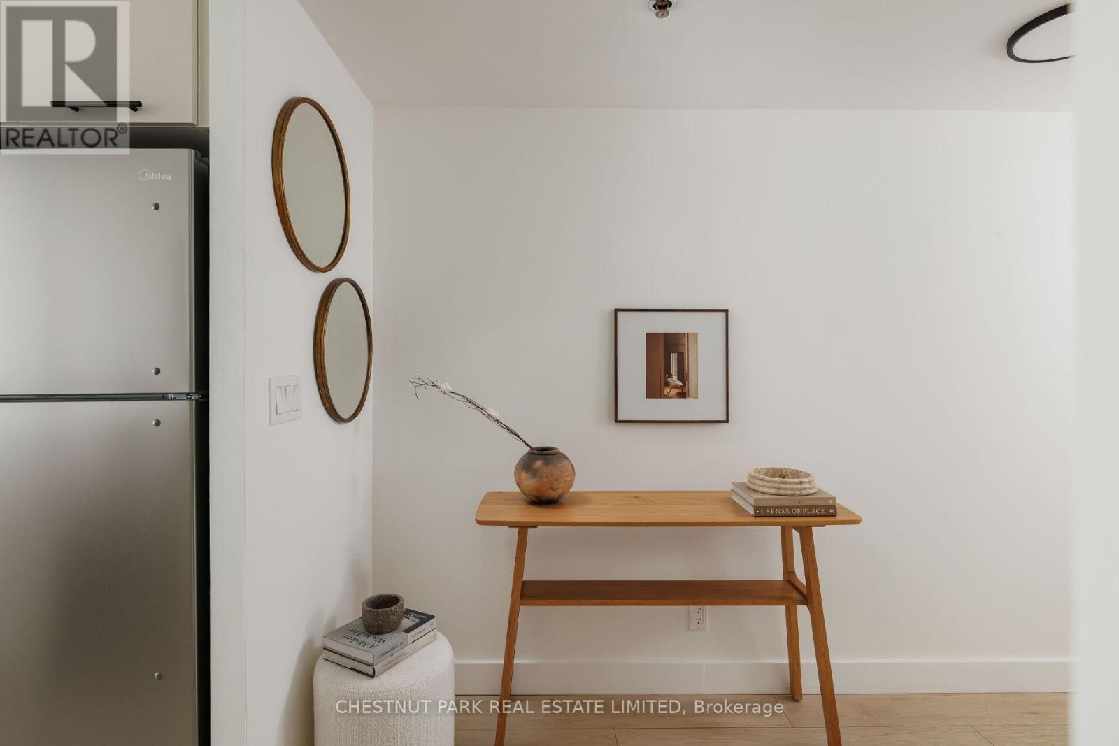 501 - 21 Nelson Street, Toronto, Ontario  M5V 3H9 - Photo 3 - C12494774