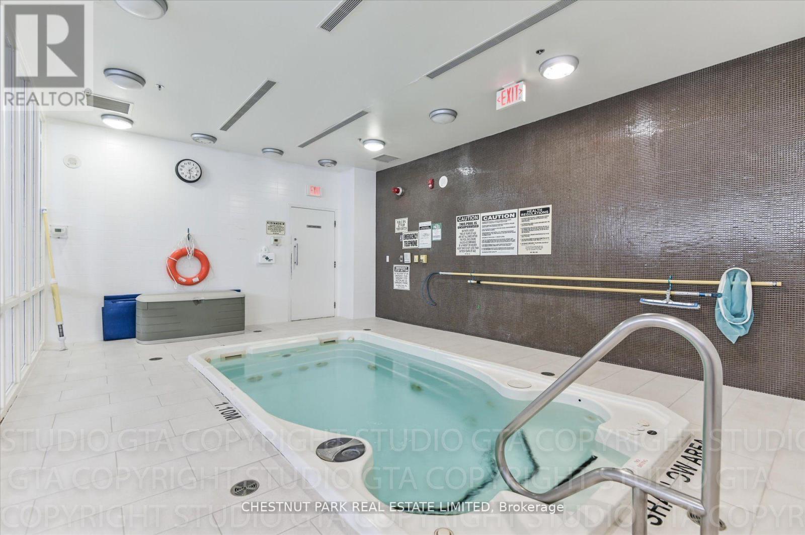 501 - 21 Nelson Street, Toronto, Ontario  M5V 3H9 - Photo 37 - C12494774