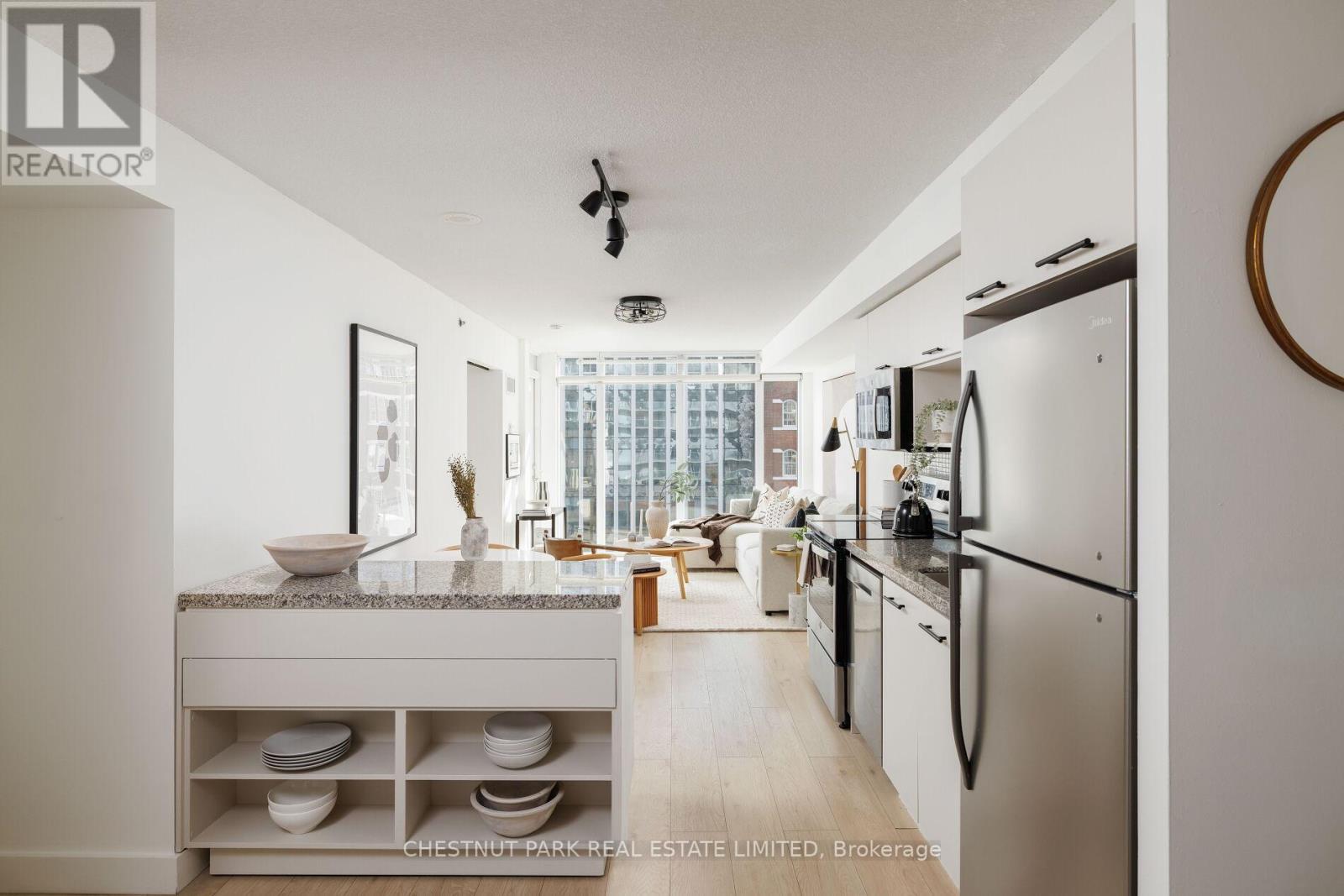 501 - 21 Nelson Street, Toronto, Ontario  M5V 3H9 - Photo 7 - C12494774